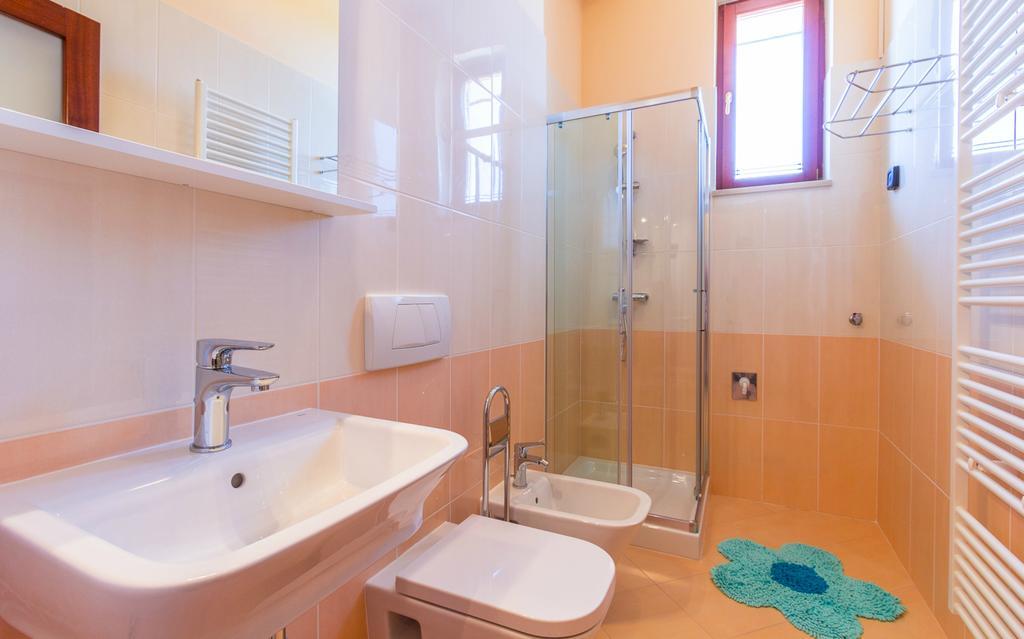 Apartments Villa Yoyo Štinjan Buitenkant foto