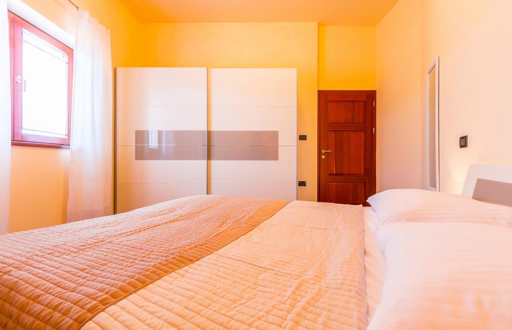 Apartments Villa Yoyo Štinjan Buitenkant foto