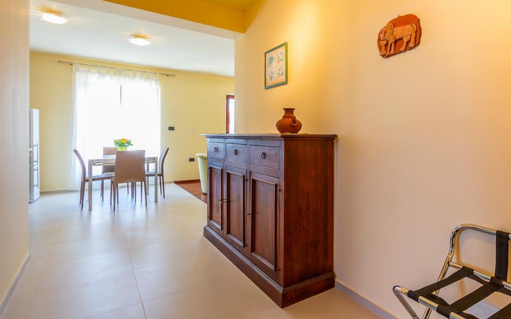 Apartments Villa Yoyo Štinjan Buitenkant foto