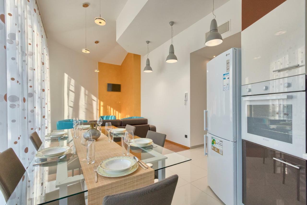 Apartments Villa Yoyo Štinjan Buitenkant foto