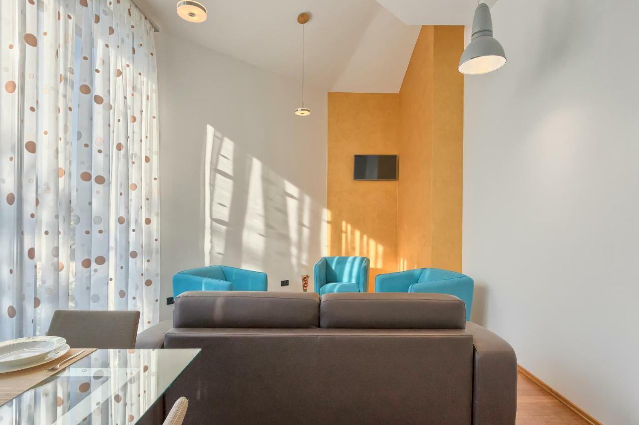 Apartments Villa Yoyo Štinjan Buitenkant foto