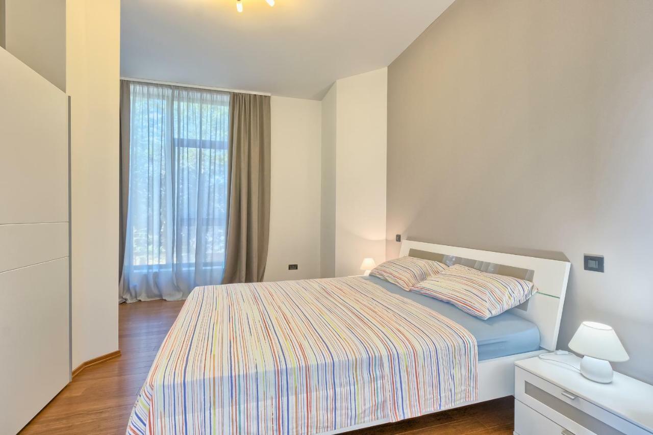 Apartments Villa Yoyo Štinjan Buitenkant foto