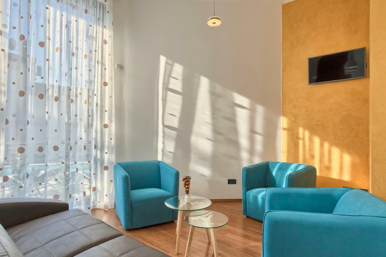 Apartments Villa Yoyo Štinjan Buitenkant foto