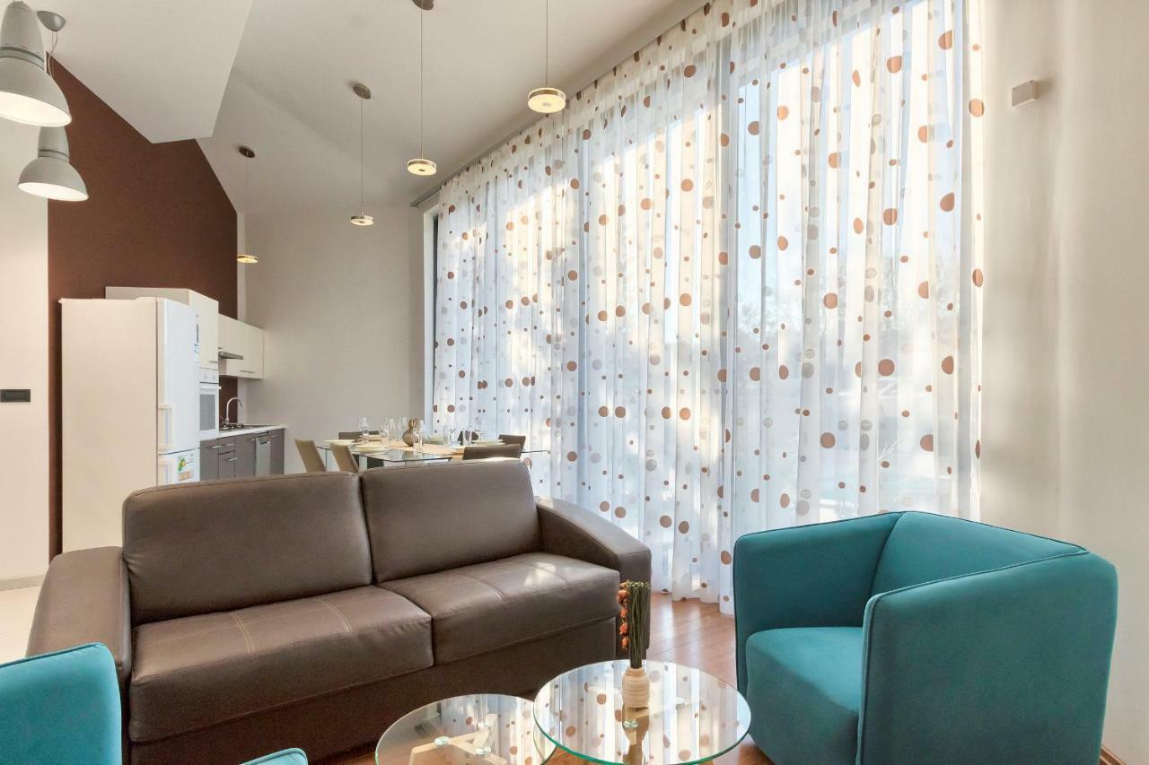 Apartments Villa Yoyo Štinjan Buitenkant foto